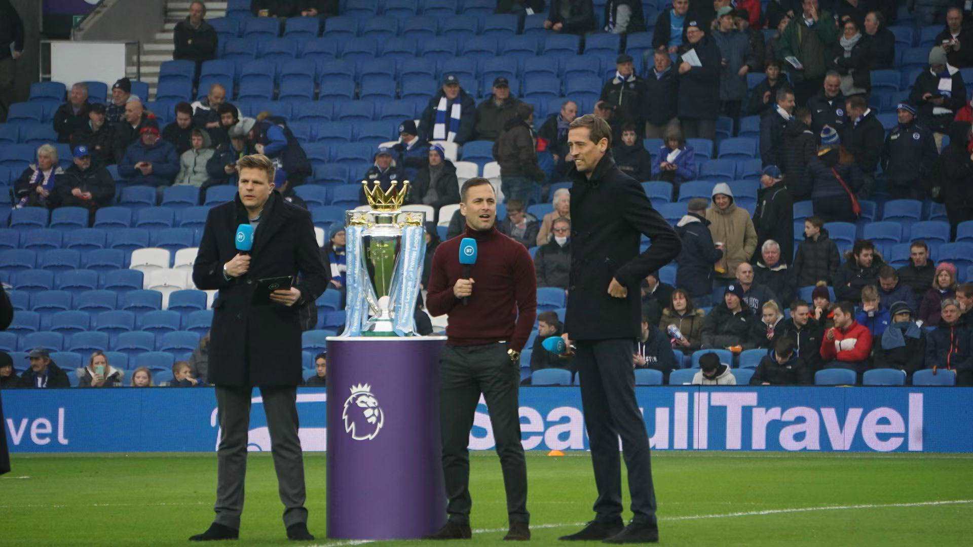 围内的普遍 围内的普遍