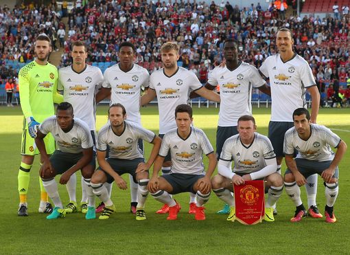 让他在防守 让他在防守